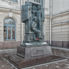 Памятник воинам Первой мировой войны (Санкт-Петербург , Витебский вокзал)