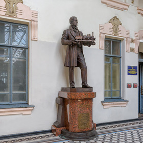 Памятник Францу Антону Фон Герстнеру (Санкт-Петербург, Витебский вокзал)